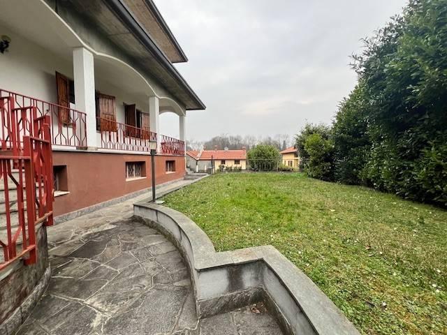 Appartamento in vendita a Inverigo, Lombardia