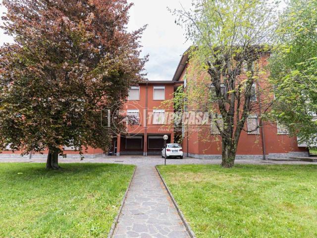 Appartamento in vendita a Inverigo, Lombardia