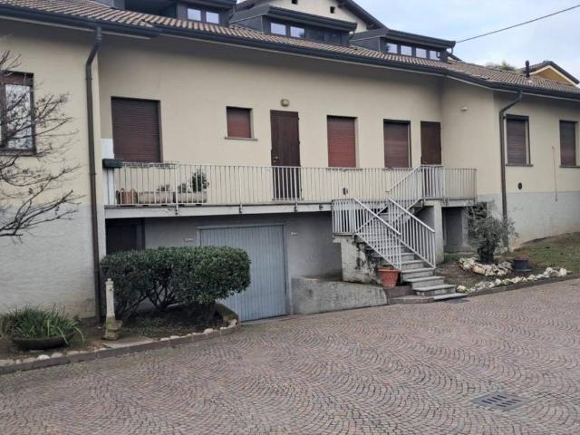 Appartamento in vendita a Inverigo, Lombardia