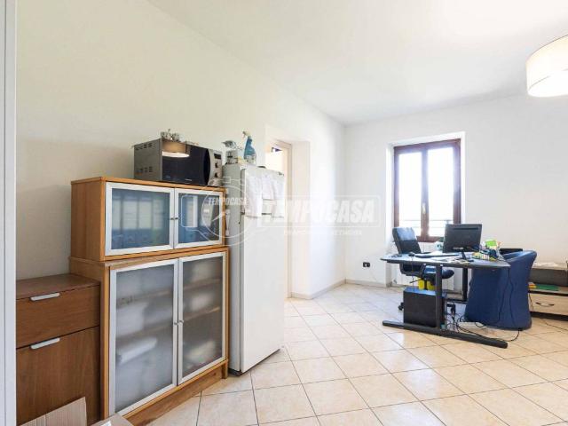 Appartamento in vendita a Inverigo, Lombardia