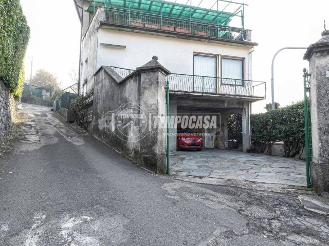 Appartamento in vendita a Inverigo, Lombardia