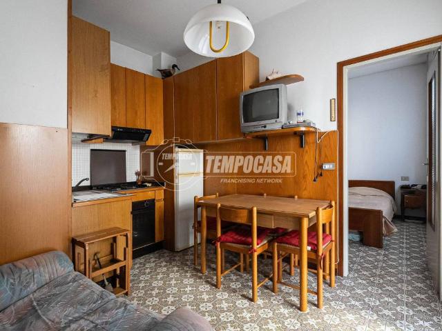 Appartamento in vendita a Inverigo, Lombardia