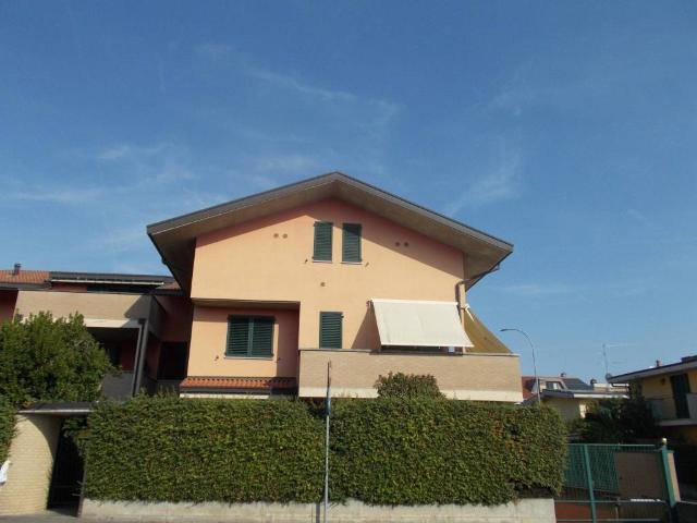 Appartamento in vendita a Inzago, Lombardia