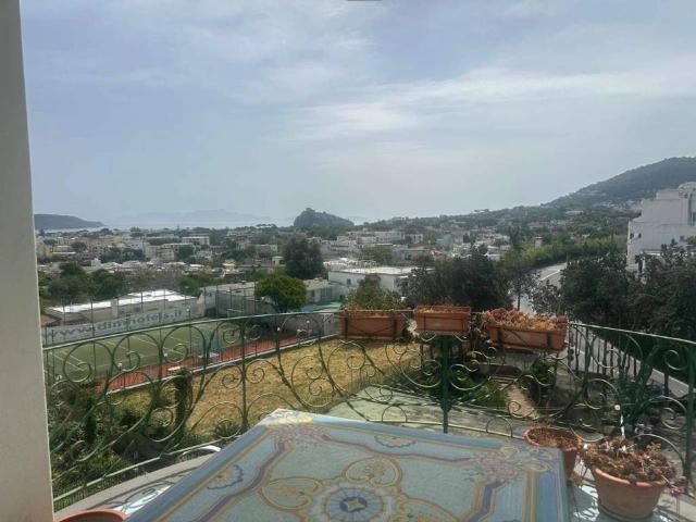 Appartamento in vendita a Ischia, Campania