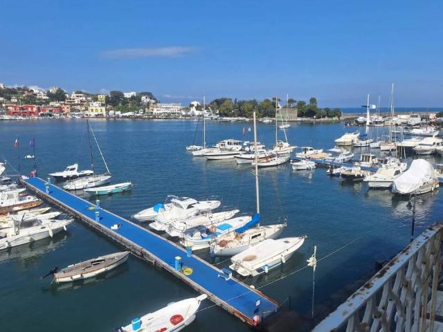 Appartamento in vendita a Ischia, Campania