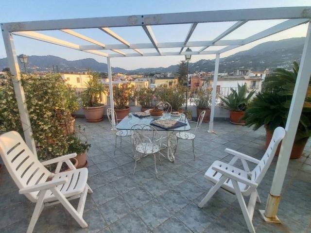 Appartamento in vendita a Ischia, Campania