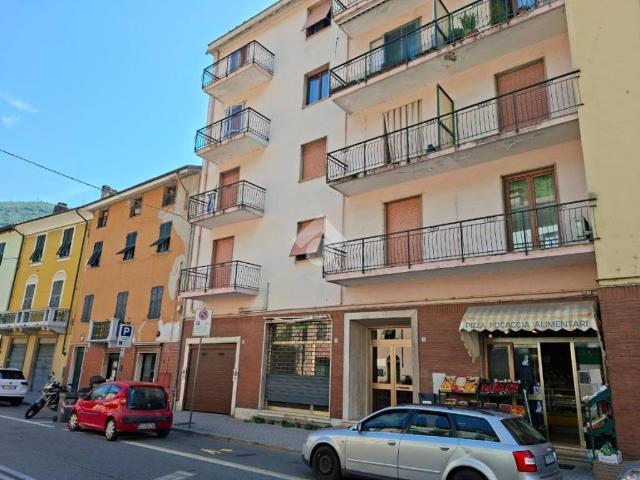 Appartamento in vendita a Isola Del Cantone, Liguria