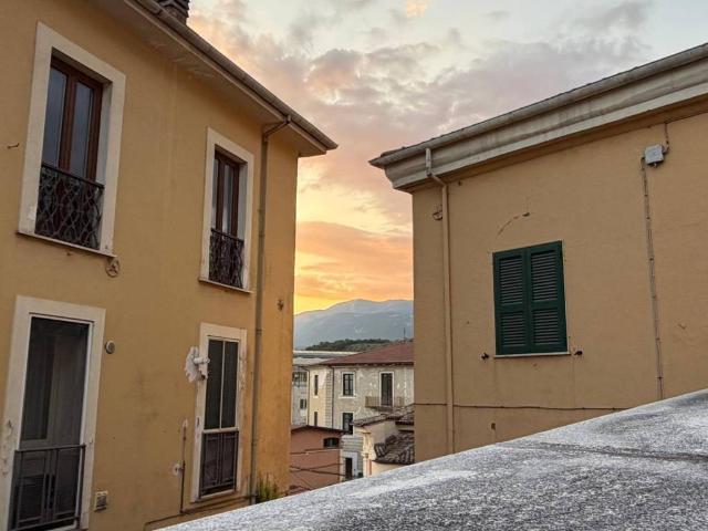 Appartamento in vendita a Isola Del Liri E Superiore, Lazio