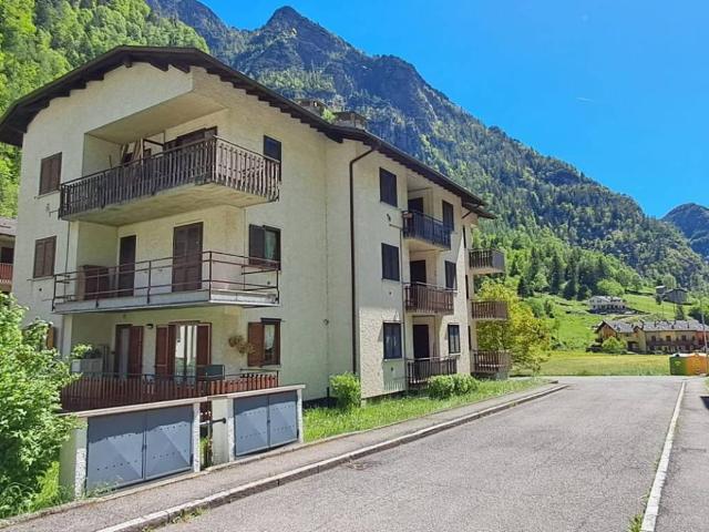 Appartamento in vendita a Comunità Montana della Valle Brembana, Isola Di Fondra