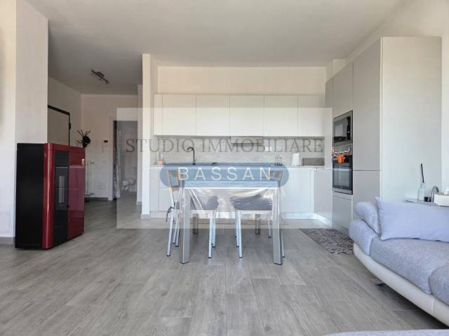 Appartamento in vendita a Jerago Con Orago, Lombardia