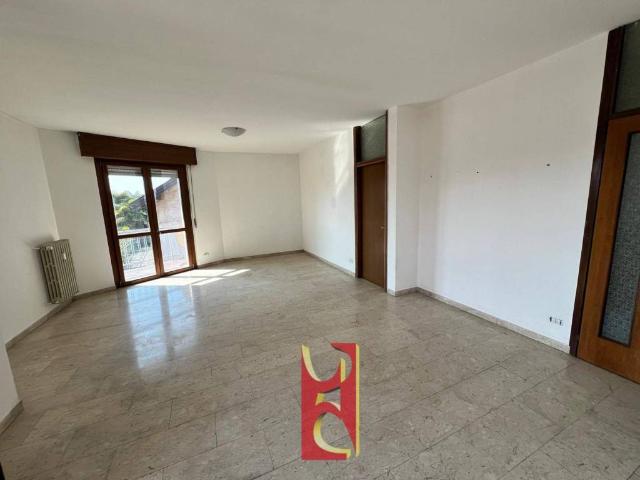 Appartamento in vendita a Jerago Con Orago, Lombardia