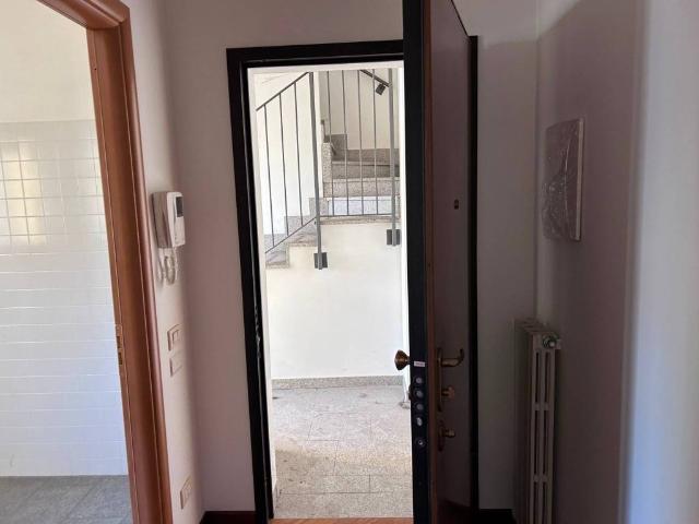 Appartamento in vendita a Jerago Con Orago, Lombardia
