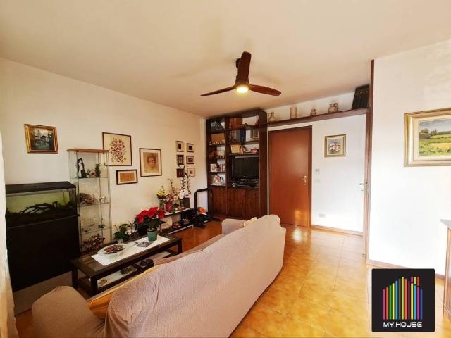 Appartamento in vendita a Jerago Con Orago, Lombardia