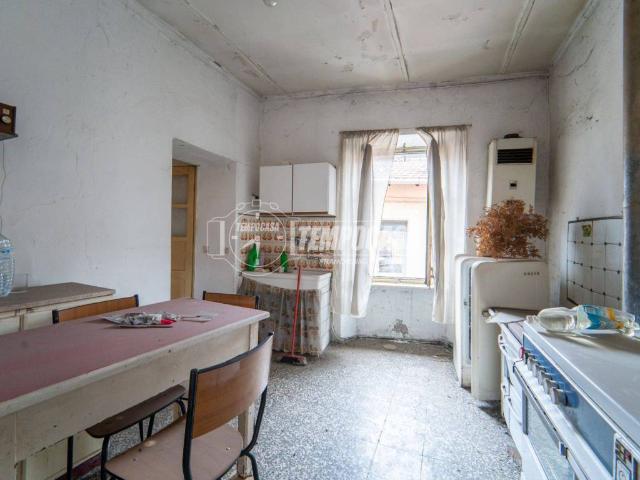 Appartamento in vendita a Jerago Con Orago, Lombardia