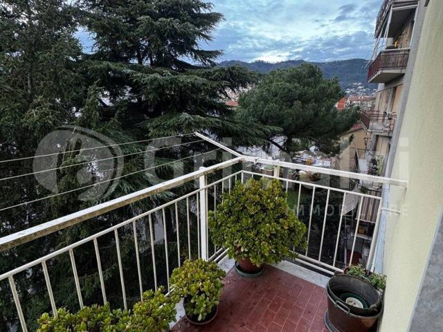Appartamento in vendita a Montepertico, La Spezia