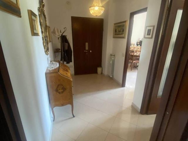 Appartamento in vendita a Montepertico, La Spezia