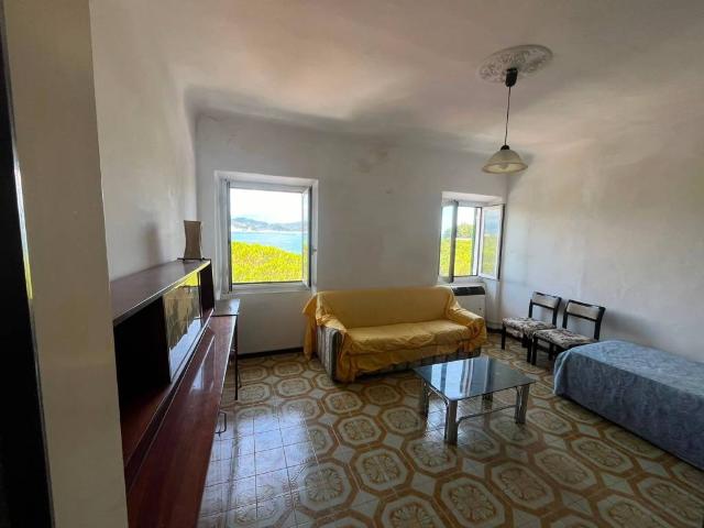 Appartamento in vendita a Costa di Cadimare, La Spezia