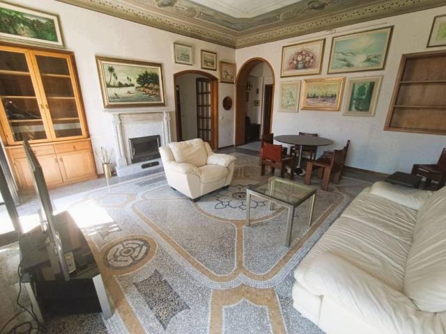 Appartamento in vendita a Montepertico, La Spezia