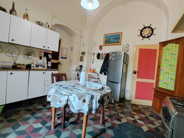 Appartamento in vendita a Montepertico, La Spezia