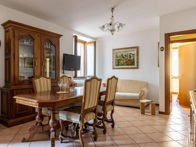 Appartamento in vendita a Unione dei comuni della Valletta, Rovagnate