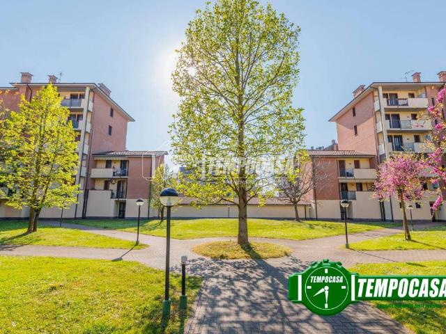 Appartamento in vendita a Lacchiarella, Lombardia