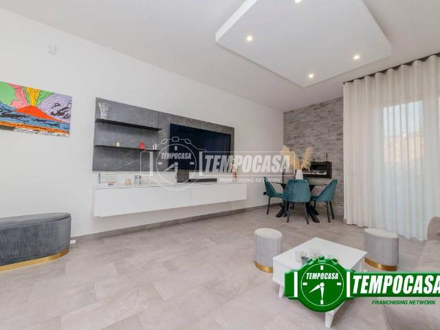 Appartamento in vendita a Lacchiarella, Lombardia