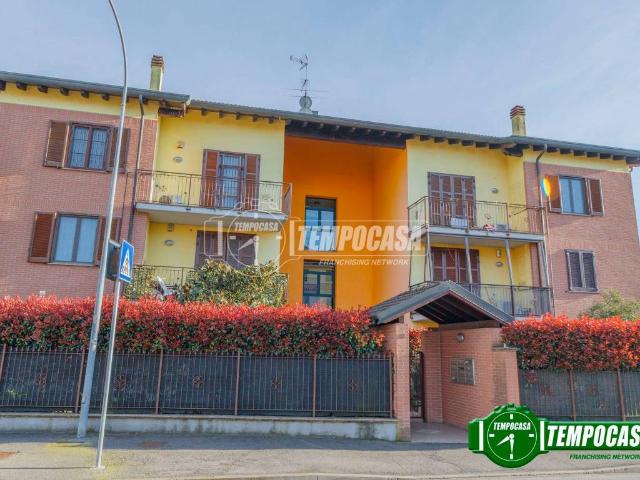 Appartamento in vendita a Lacchiarella, Lombardia