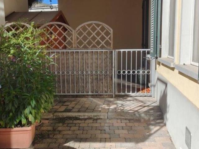 Appartamento in vendita a Lacchiarella, Lombardia