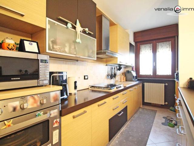 Appartamento in vendita a Lacchiarella, Lombardia