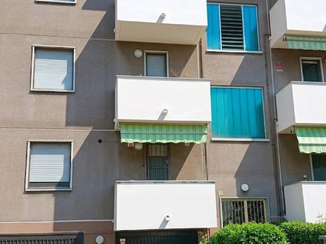 Appartamento in vendita a Lacchiarella, Lombardia