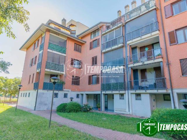 Appartamento in vendita a Lacchiarella, Lombardia