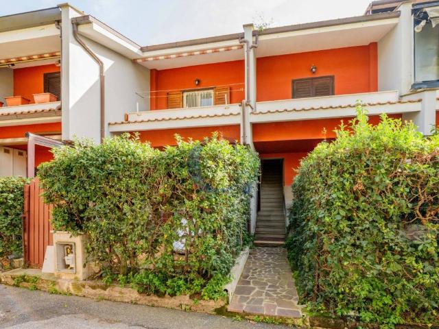 Appartamento in vendita a Marina di San Nicola, Roma Capitale