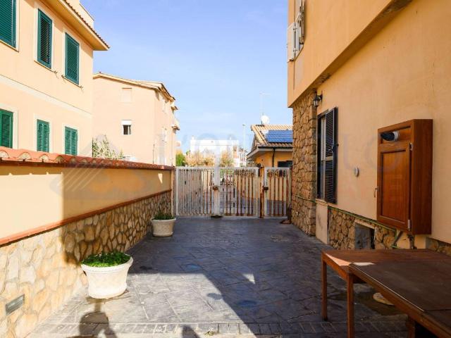 Appartamento in vendita a Torre Flavia, Roma Capitale