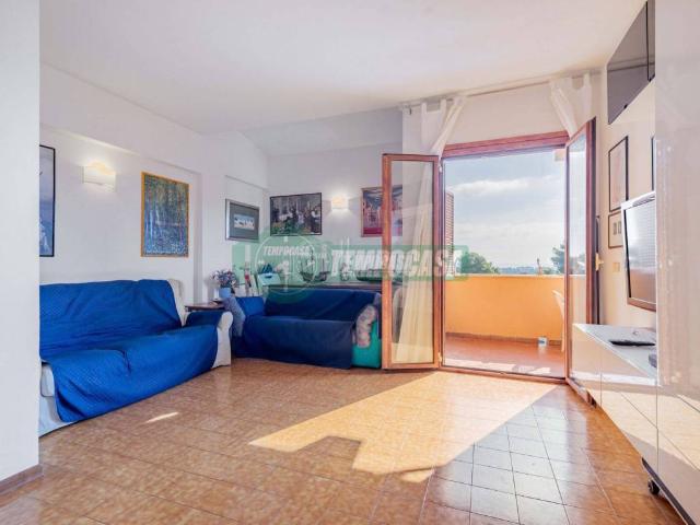Appartamento in vendita a Marina di San Nicola, Roma Capitale