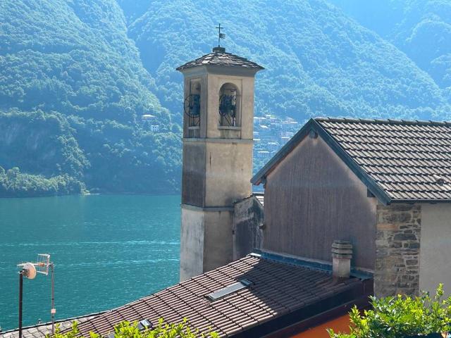 Appartamento in vendita a Laglio, Lombardia
