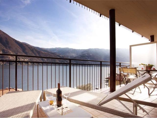 Appartamento in vendita a Laglio, Lombardia