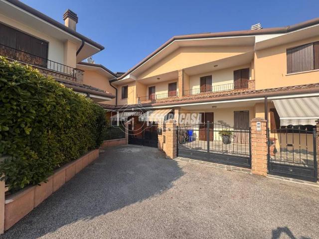 Villa Schiera in vendita a Unione Delta del Po, Lagosanto
