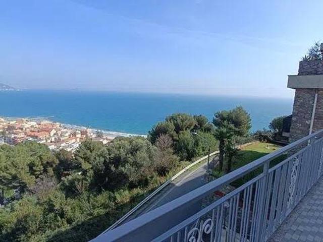 Appartamento in vendita a Laigueglia, Liguria
