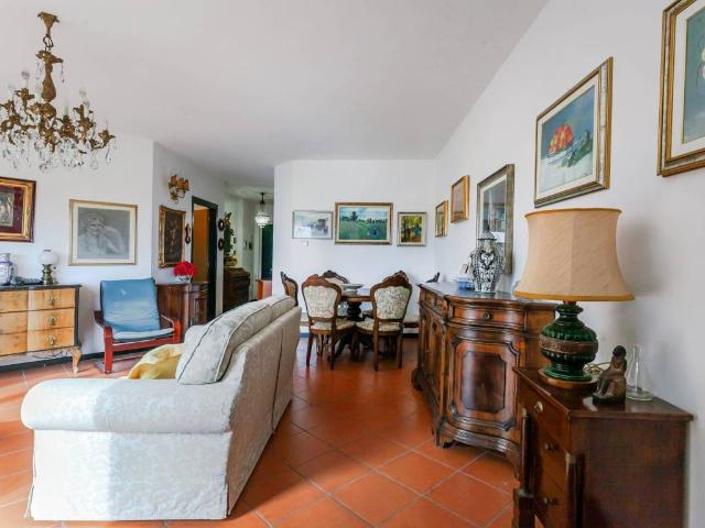Appartamento in vendita a Lainate, Lombardia