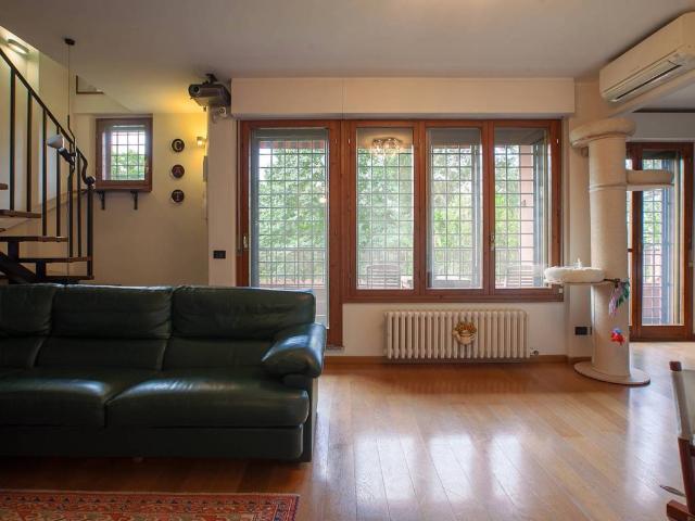 Appartamento in vendita a Lainate, Lombardia