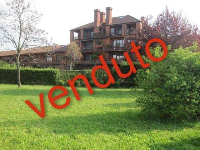 Appartamento in vendita a Lainate, Lombardia
