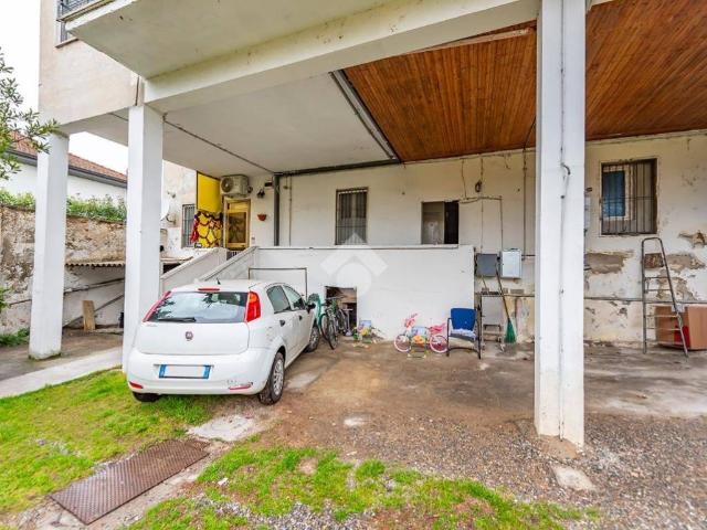 Appartamento in vendita a Lainate, Lombardia