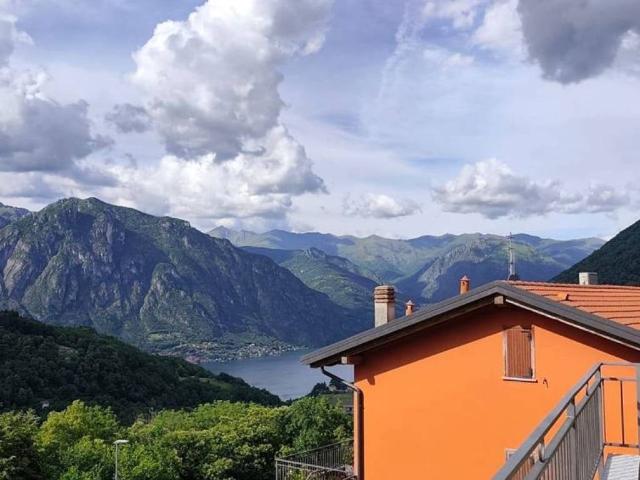 Appartamento in vendita a Laino, Lombardia