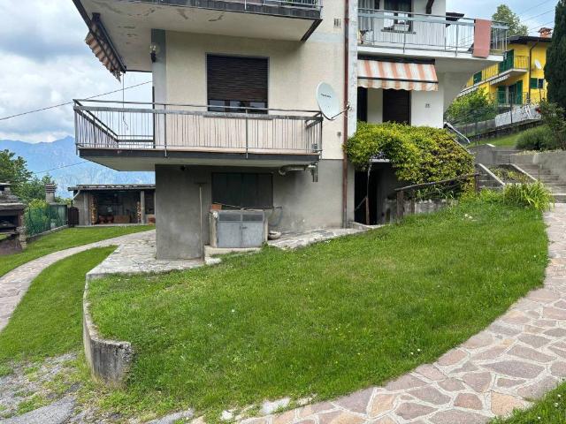 Appartamento in vendita a Laino, Lombardia