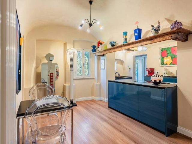 Appartamento in vendita a Lajatico, Toscana