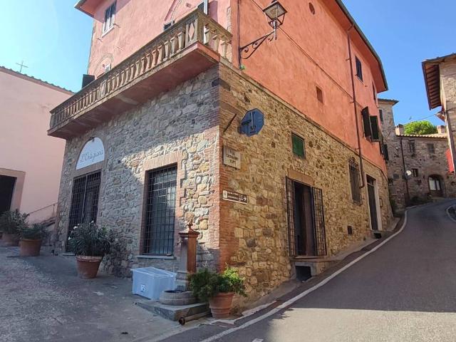 Appartamento in vendita a Orciatico, Lajatico