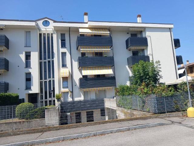 Appartamento in vendita a Lallio, Lombardia
