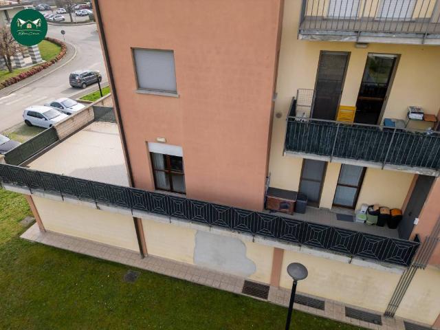 Appartamento in vendita a Lallio, Lombardia