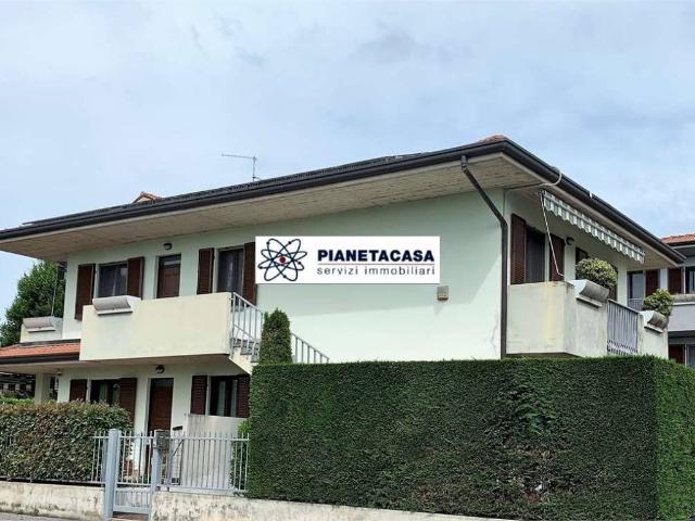 Appartamento in vendita a Lallio, Lombardia