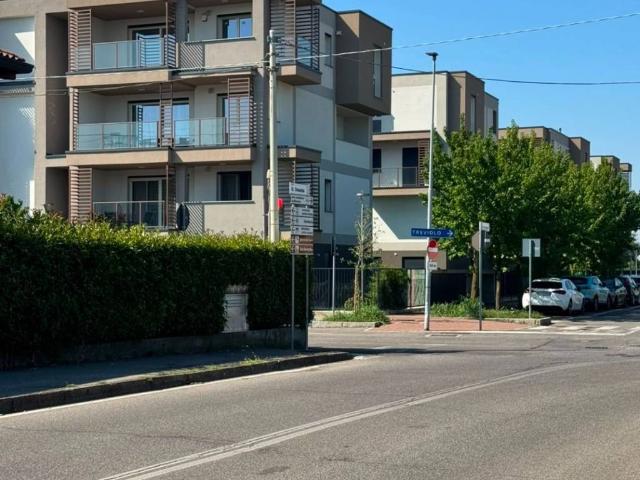 Appartamento in vendita a Lallio, Lombardia
